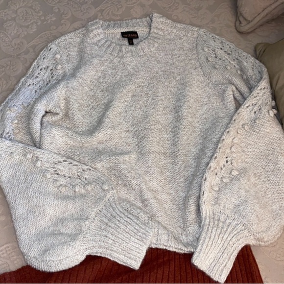 SHYANNE POMPOM SLEEVE PULLOVER SWEATER in Oatmeal
